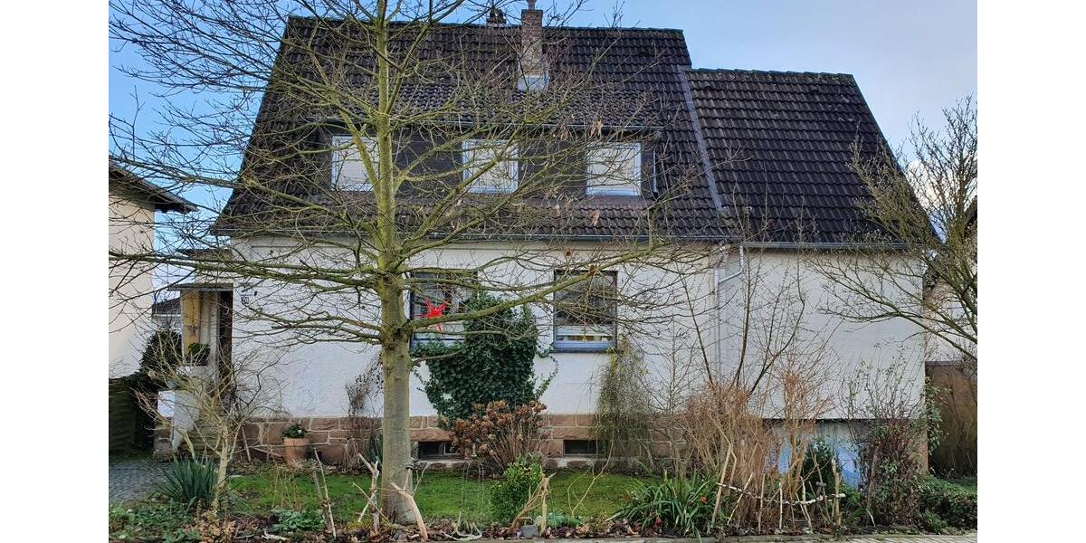 Einfamilienhaus mit bewohnbarem Gartenhaus in ruhiger Lage 8 zimmer