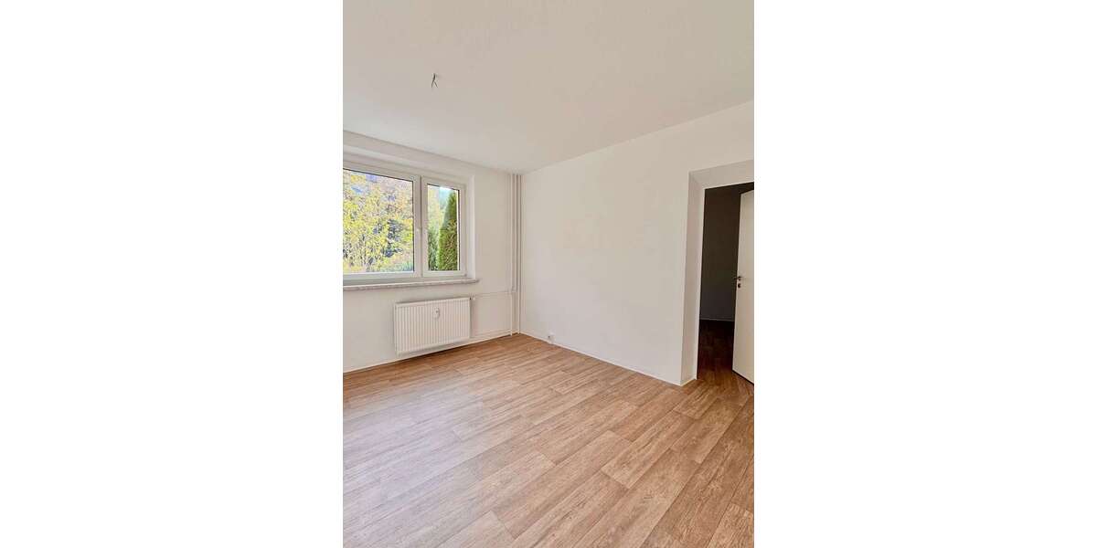 Etagenwohnung Suhl Neundorf - 3 Zimmer, 62 m&sup2;, 385&euro; | Angebot:27662897