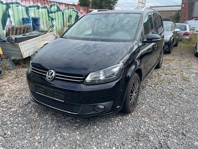 VW Touran 144.487 km 7.600 &euro; Leipzig 04129