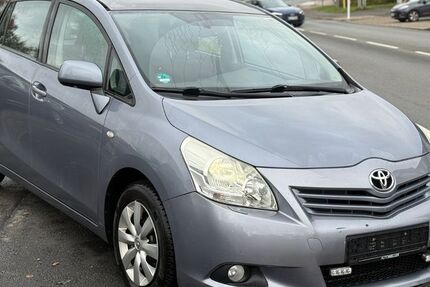 Toyota Verso 219.000 km 4.900 € Salzgitter 38229