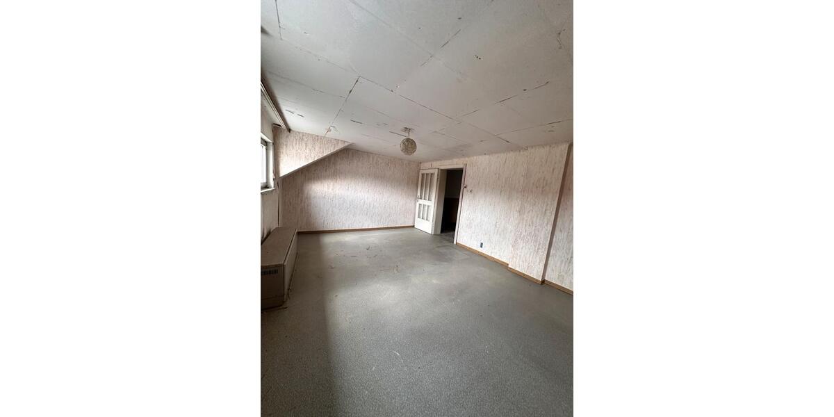 Reihenhaus Rehlingen-Siersburg Siersburg - 5 Zimmer, 200 m&sup2;, 89.000&euro; | Angebot:27010133