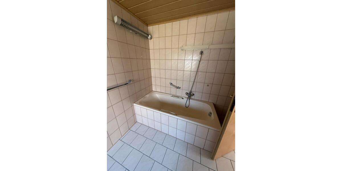 Einfamilienhaus Marktredwitz - 4 Zimmer, 110 m&sup2;, 130.000&euro; | Angebot:27055064