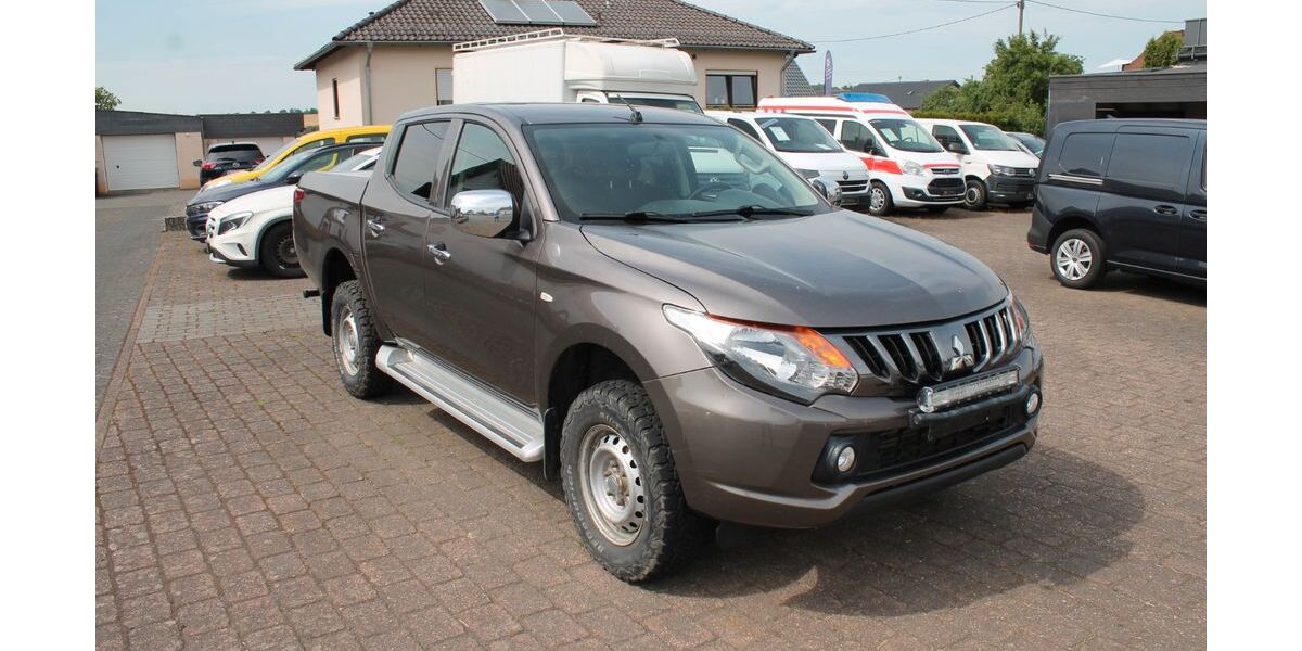 Mitsubishi L200 158.211 km 16.850 &euro; Badem 54657