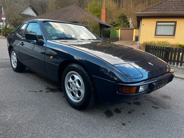 924