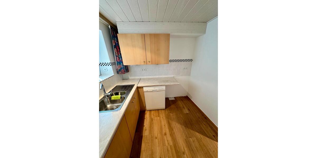 Erdgeschoßwohnung Schleswig - 4 Zimmer, 140 m&sup2;, 1.000&euro; | Angebot:26414293