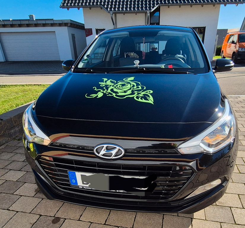 i20