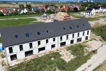 Haus zum Kaufen in Erlangen 649.900 € 161.41 m² 6 zimmer