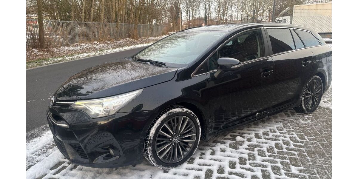 Toyota Avensis 189.500 km 13.900 &euro; Salzbergen 48499