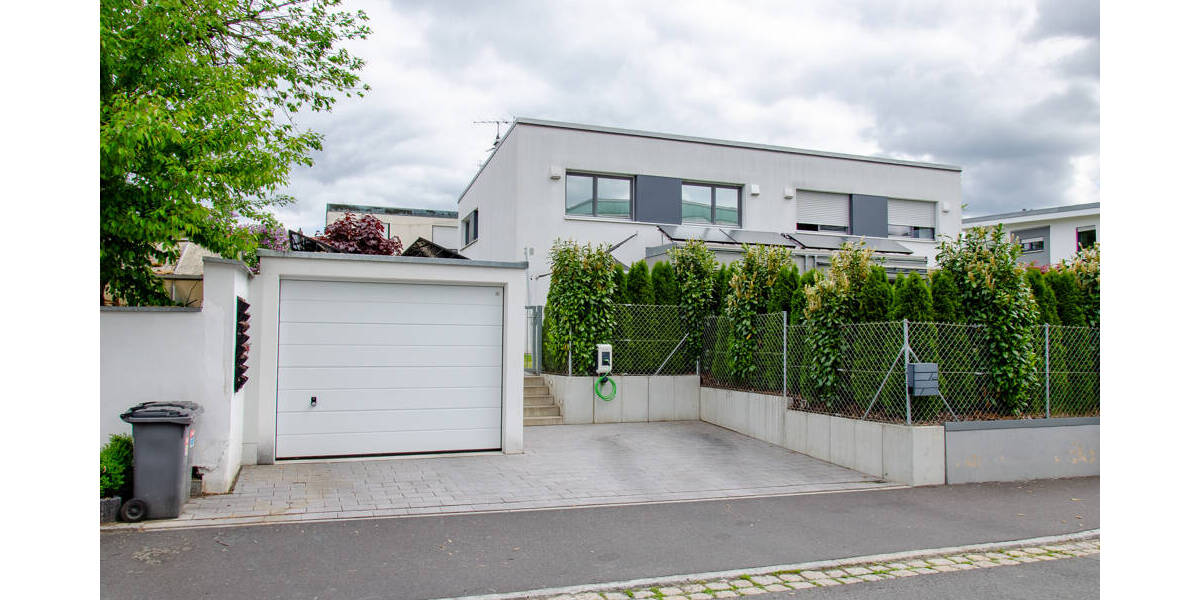 Doppelhaushälfte Amberg - 4 Zimmer, 121 m&sup2;, 565.000&euro; | Angebot:26702669