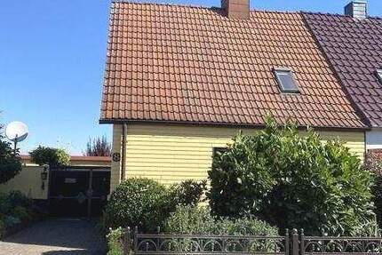 DHH mit schönem Garten in Eisleben