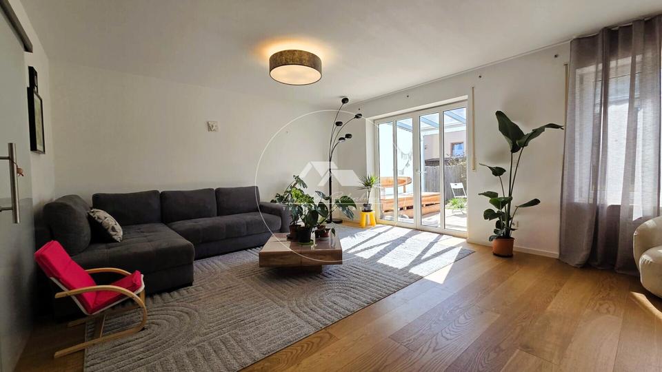 Doppelhaushälfte Parsberg - 6 Zimmer, 140 m&sup2;, 1.800&euro; | Angebot:26141182