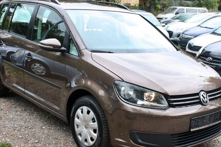 VW Touran 134.000 km 7.999 &euro; Berlin 13057