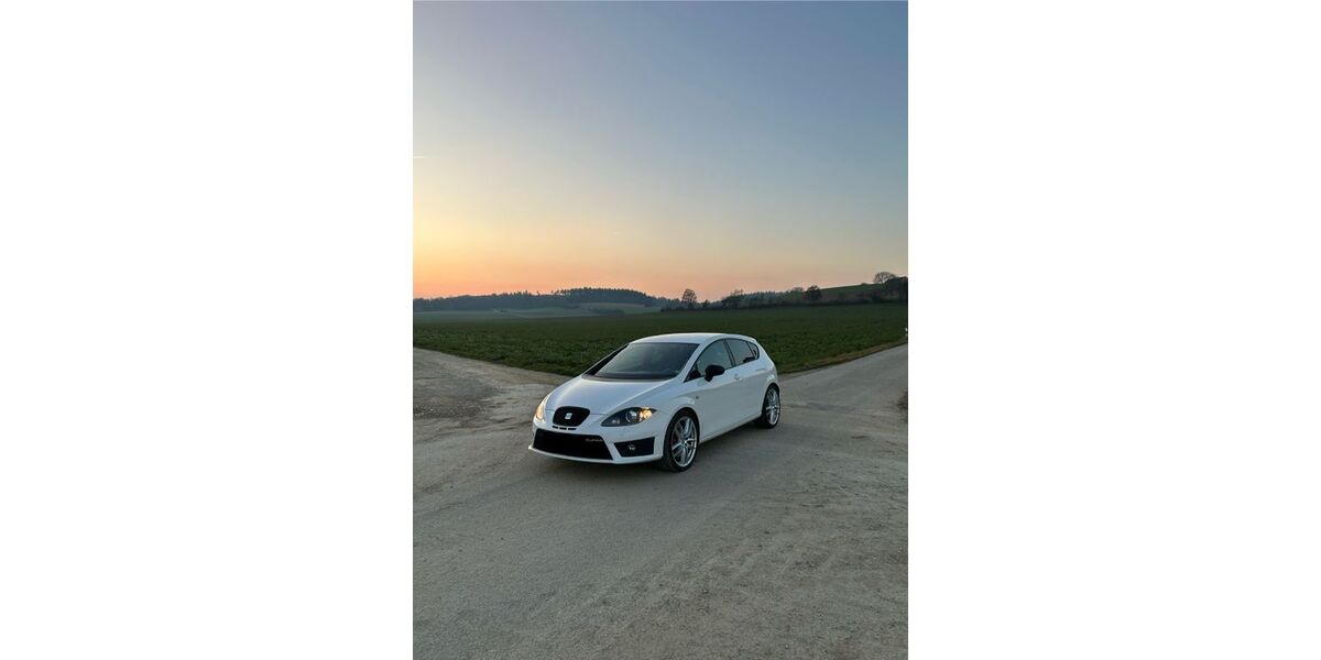 Seat Leon 140.000 km 9.999 &euro; Ergolding 84030