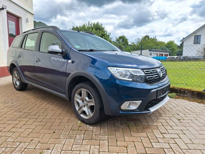 Dacia Logan 89.000 km 8.000 € Bad Münstereifel 53902