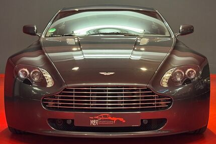 Aston Martin V8 Vantage 86.669 km 53.900 &euro; München 80538