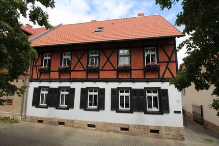 Haus Ballenstedt - 7 Zimmer, 250 m&sup2;, 1.400&euro; | Angebot:26627271