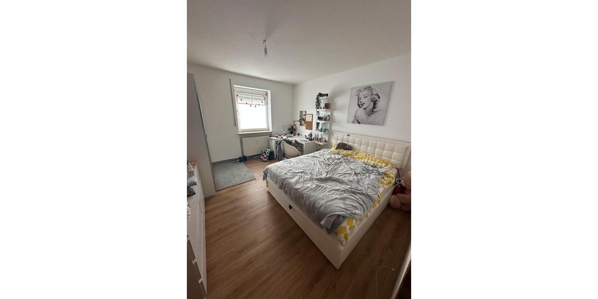 Etagenwohnung Roding - 3 Zimmer, 74 m&sup2;, 910&euro; | Angebot:26300689