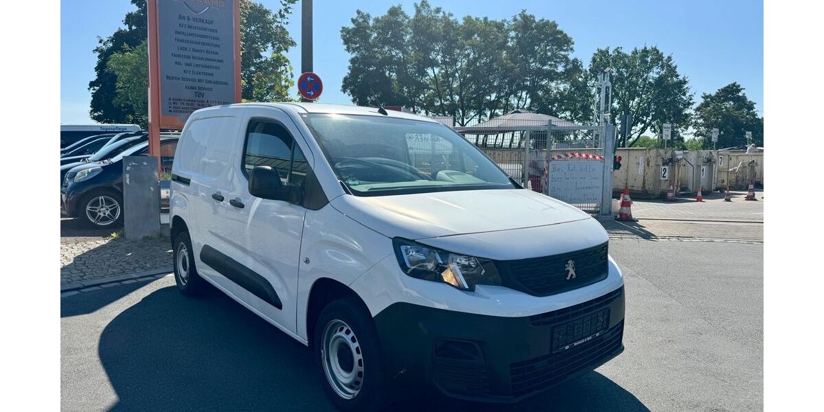 Peugeot Partner 112.000 km 9.800 &euro; Nürnberg 90431