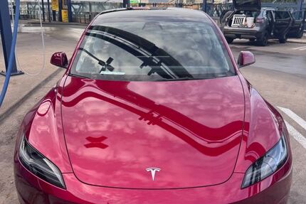 Tesla Model 3 25.173 km 32.200 &euro; Düsseldorf 40545
