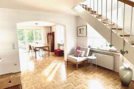 Haus zum Kaufen in Donaustauf 979.000 € 255 m²