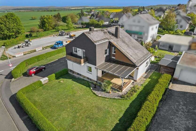 Haus zum Kaufen in Weisel 255.000 € 126.45 m²