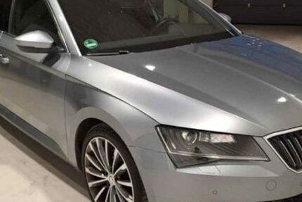 Skoda Superb 217.126 km 13.900 &euro; Bannewitz 01728