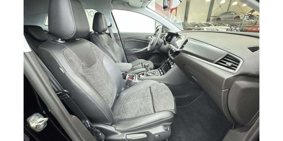 Opel Grandland Elegance 1.2 Turbo LED Winterpaket 9.700 km 20.280 &euro; Lich 35423