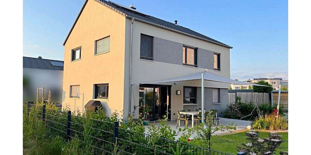 Haus zum Mieten in Hilpoltstein , Mittelfr 1.920 € 154 m² 6 zimmer