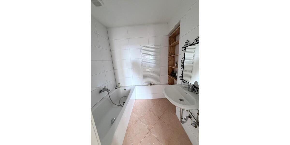 Erdgeschoßwohnung Sontra - 2 Zimmer, 82 m&sup2;, 600&euro; | Angebot:25283262