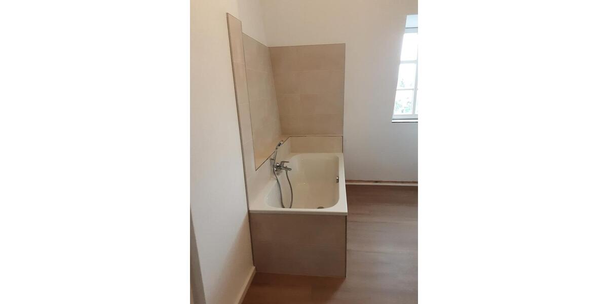 Etagenwohnung Teutschenthal - 2 Zimmer, 62 m&sup2;, 731&euro; | Angebot:24701286