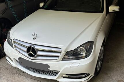 Mercedes-Benz C 220 150.000 km 10.500 &euro; Tiefenbronn 75233