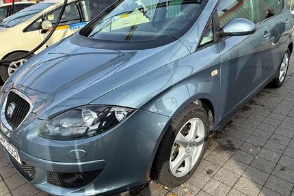 Seat Altea 223.000 km 2.400 € München 81245