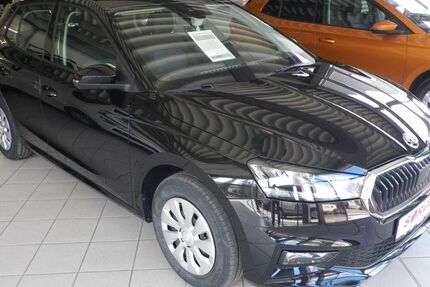 Skoda Fabia 5.000 km 21.950 € Bad Elster 08645