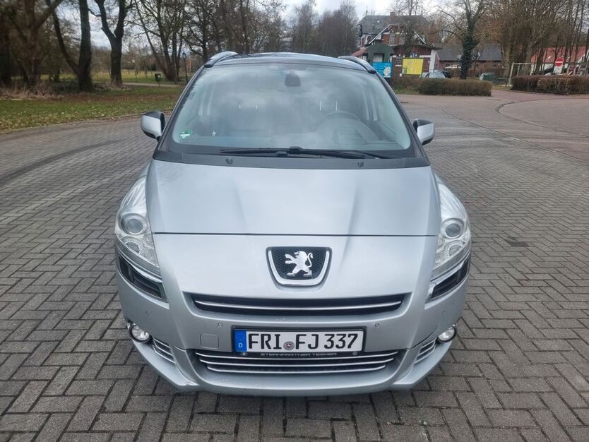 Peugeot 5008 335.000 km 3.799 € Zetel 26340