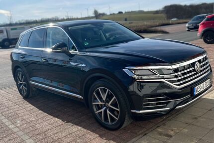 VW Touareg 90.000 km 52.700 &euro; Alpen 46519