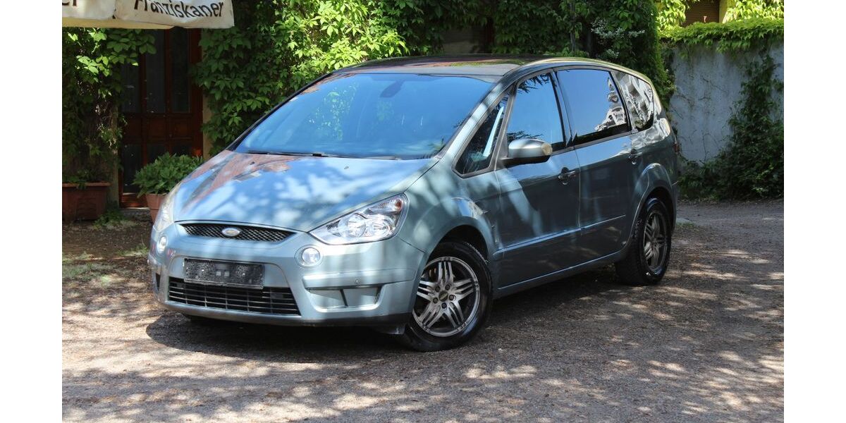 Ford S-Max 199.900 km 2.999 &euro; Berlin 10317