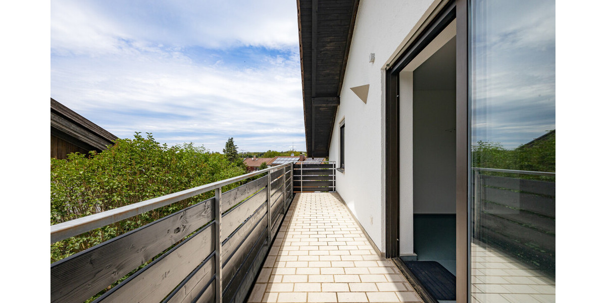 Repräsentatives Mehrgenerationenhaus auf ca. 851 m² Grundstück - Mehrfamilienhaus, Wohnhaus Otterfing | Angebot:27016904