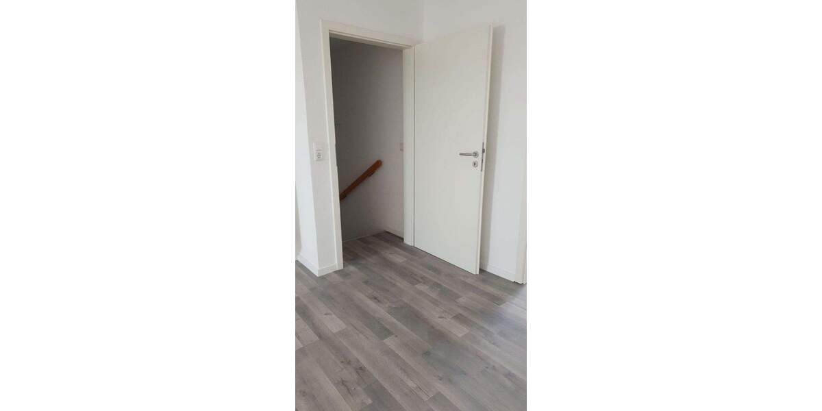 Doppelhaushälfte Wettin-Löbejün Merbitz - 5 Zimmer, 160 m&sup2;, 1.260&euro; | Angebot:25425374