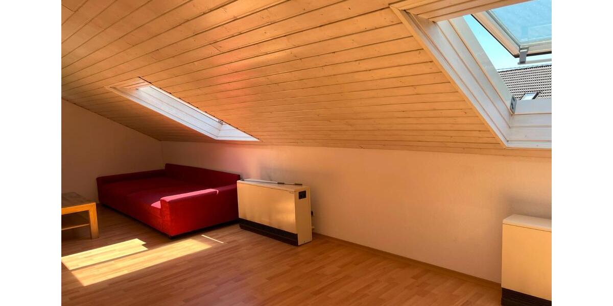 Dachgeschoßwohnung Siegen Weidenau - 3 Zimmer, 70 m&sup2;, 480&euro; | Angebot:26321236