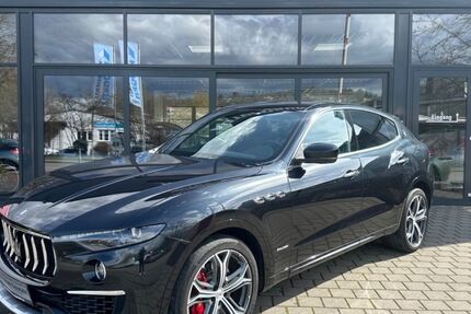 Maserati Levante 63.300 km 47.990 € TÜBINGEN 72072