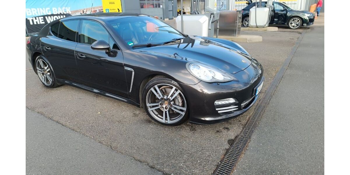 Porsche Panamera 223.000 km 21.900 &euro; Herne 44627