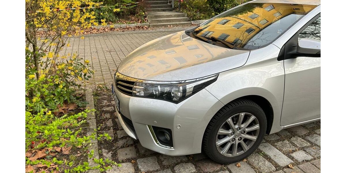 Toyota Corolla 112.000 km 13.200 &euro; Berlin 12683