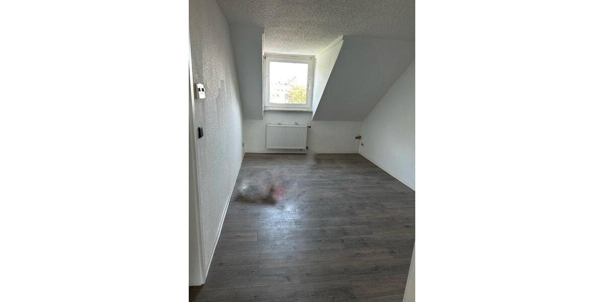 Dachgeschoßwohnung Dortmund Innenstadt Nord - 4 Zimmer, 75 m&sup2;, 150.000&euro; | Angebot:26827324