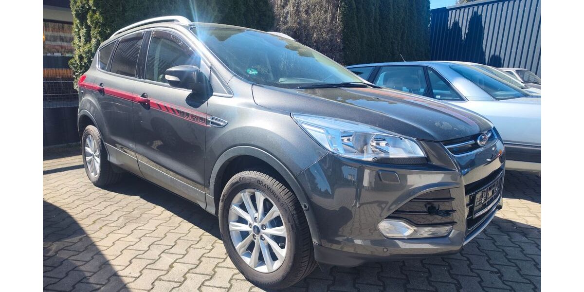 Ford Kuga 93.600 km 7.000 &euro; Amberg 92224