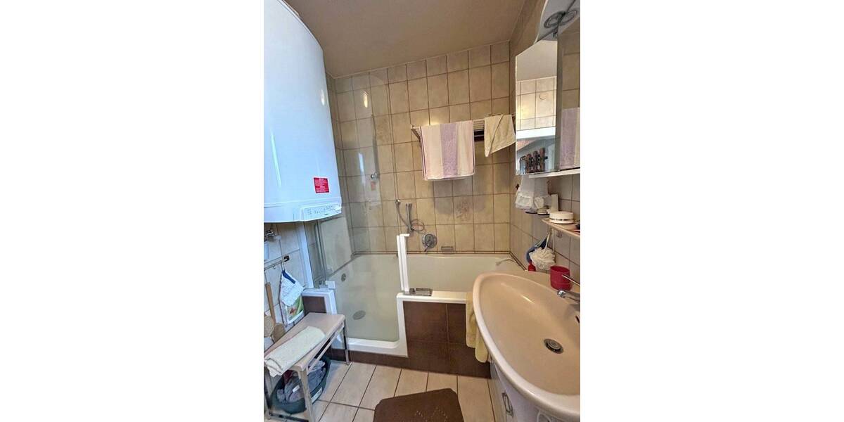 Mehrfamilienhaus, Wohnhaus Kulmbach Ziegelhütten - 8 Zimmer, 175 m&sup2;, 179.000&euro; | Angebot:26346500