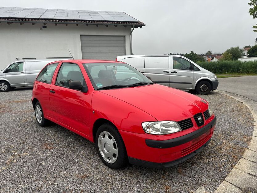 Seat Ibiza 99.100 km 699 € Deggendorf 94469