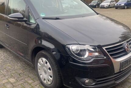 VW Touran 246.000 km 2.650 &euro; Grebenstein 34393