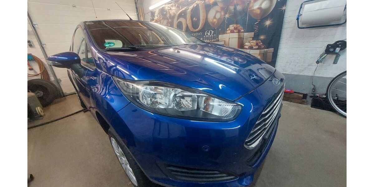 Ford Fiesta 65.390 km 7.490 € Wesel 46487