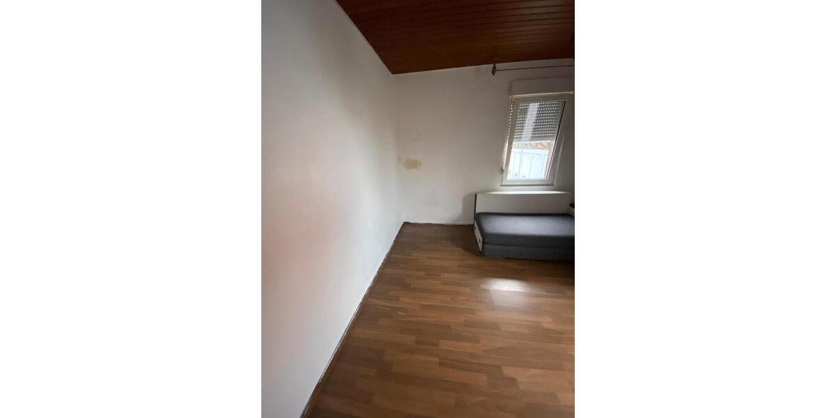 1 Zimmer mit eigene Badezimmer 1 zimmer