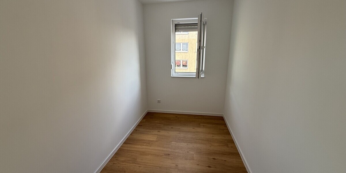 Lichtdurchflutetes Penthouse mit Sonnenterrasse und stilvollem Neubauflair - Einfamilienhaus Neubrandenburg Datzeberg | Angebot:27130830